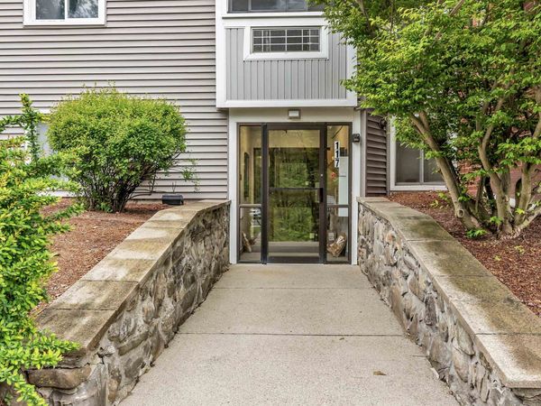 117 Cluff Crossing, Unit 7, Salem, NH 03079
