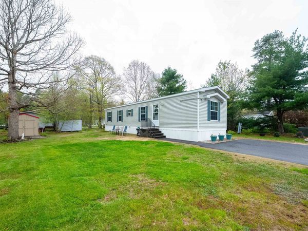 7 D'amours Avenue, Rochester, NH 03839