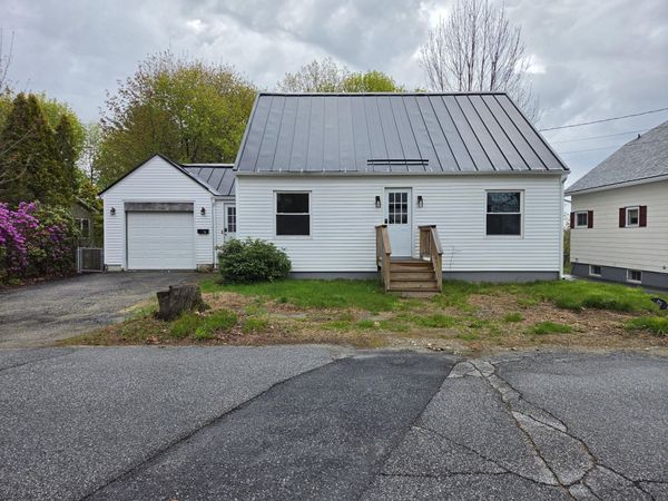 35 Webber Avenue, Lewiston, ME 04240