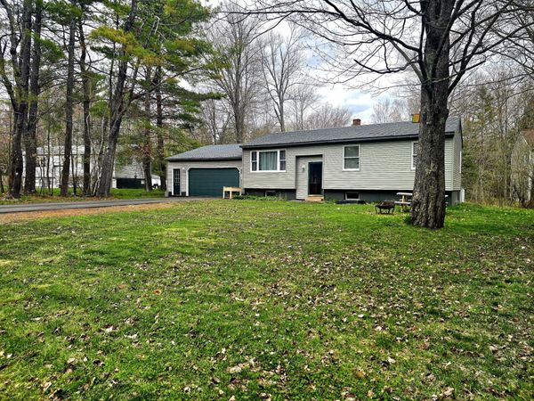 20 Ruth Avenue , Hampden, ME 04444