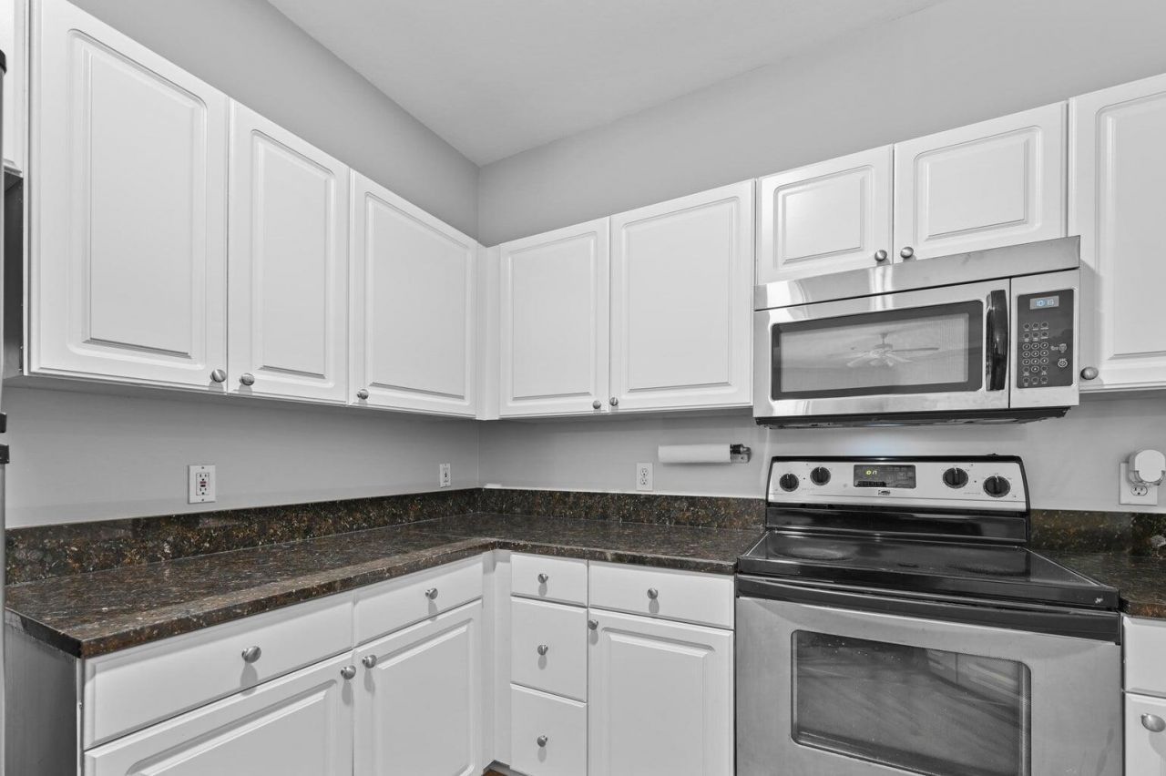 1300 Park West Boulevard Photo 14