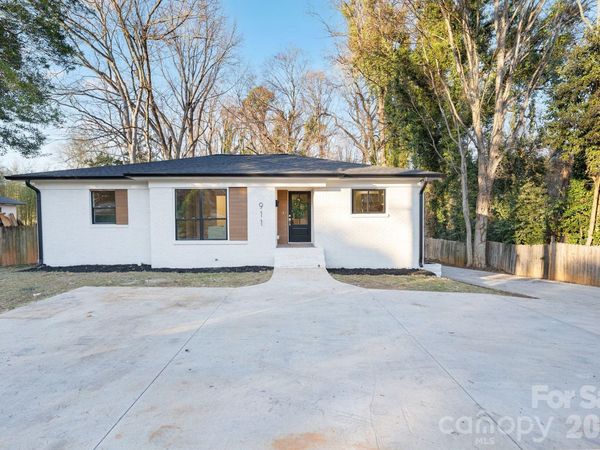 911 E Woodlawn Road, Charlotte, NC 28209