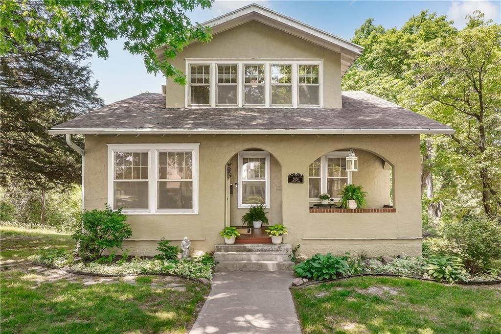 2024 Lovers Lane, Saint Joseph, MO 64505 Main Photo