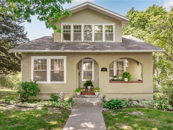 2024 Lovers Lane, St Joseph, MO 64505