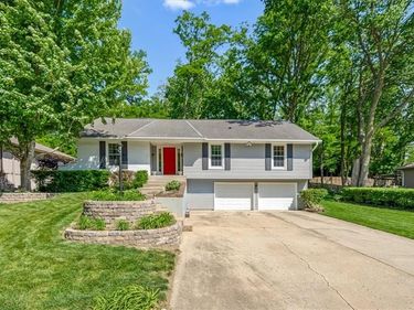 725 Laurel Avenue, Liberty, MO 64068