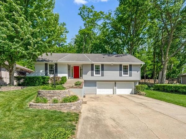 725 Laurel Avenue, Liberty, MO 64068