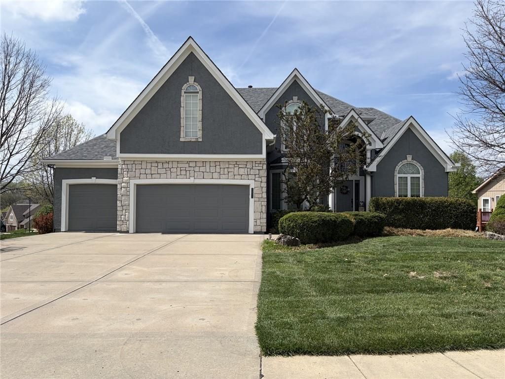 7822 Hull Avenue, Kansas City, MO 64151 Main Photo