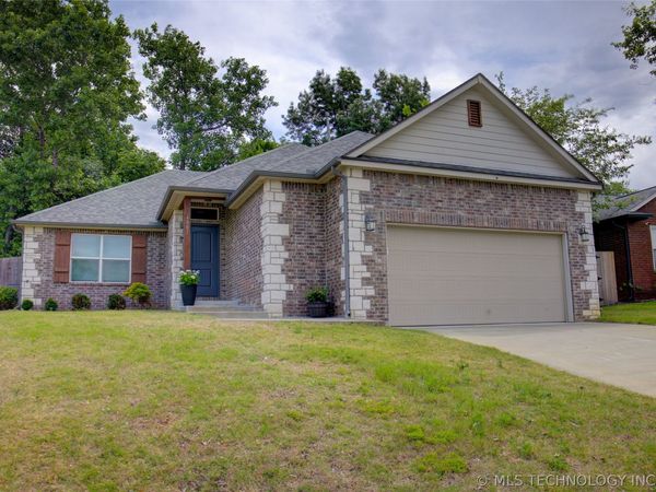 4807 S McKinley Avenue, Sand Springs, OK 74063