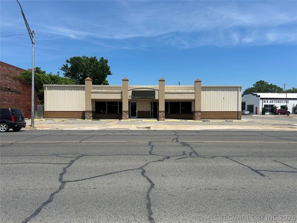 210 S E Okmulgee St Street , Muskogee, OK 74403