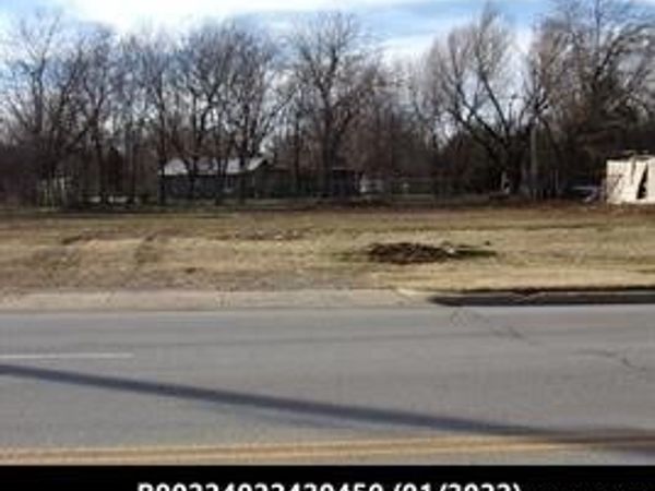 3236 N Peoria West Avenue W, Tulsa, OK 74106
