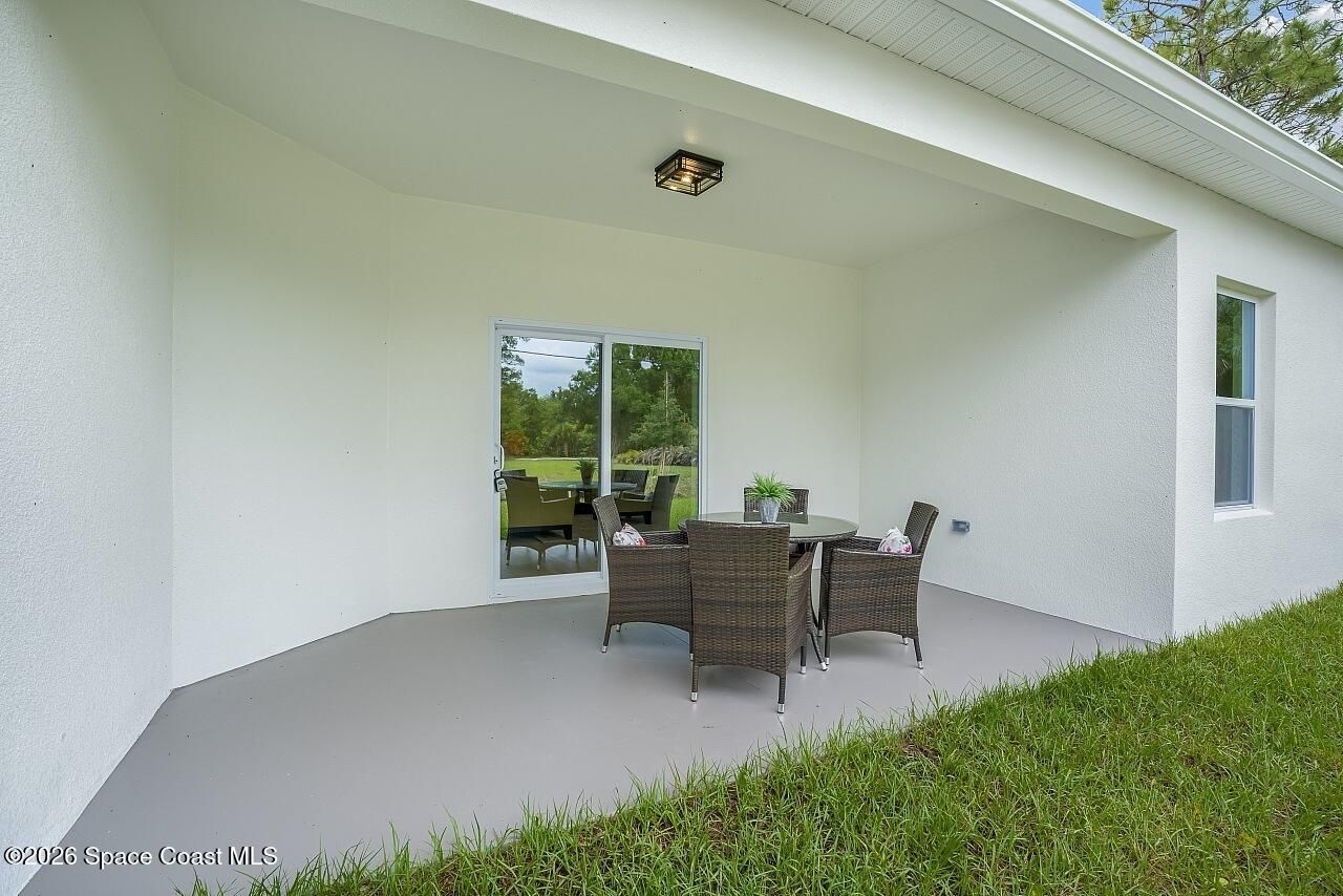 9355 100th Avenue , Vero Beach, FL 32967 Photo