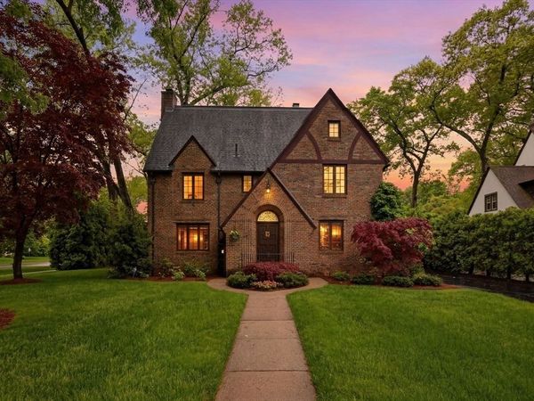 141 Ellington Street, Longmeadow, MA 01106