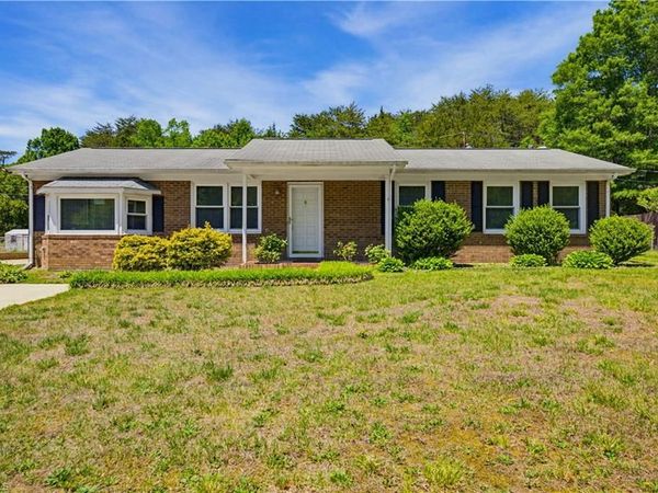 8933 Ambridge Drive, Kernersville, NC 27284