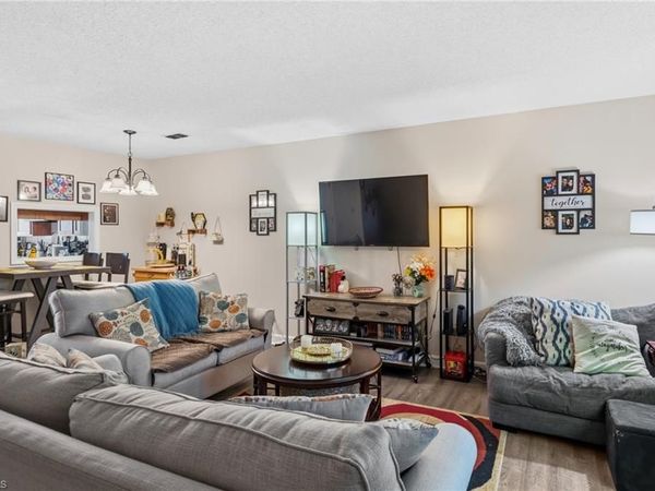 5918 King Charles Court , Clemmons, NC 27012