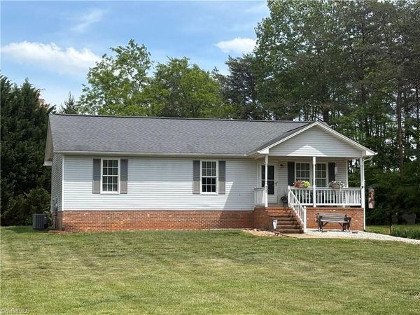 808 Creed Road , Ararat, NC 27007