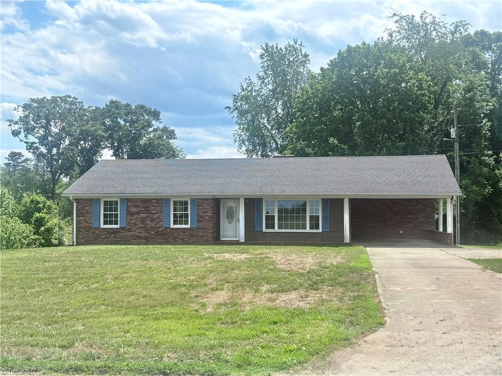 3625 Austin Little Mtn Road, Roaring River, NC 28669 Main Photo