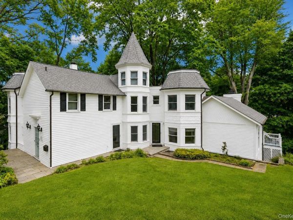 54 Hillside Avenue, Mount Kisco, NY 10549