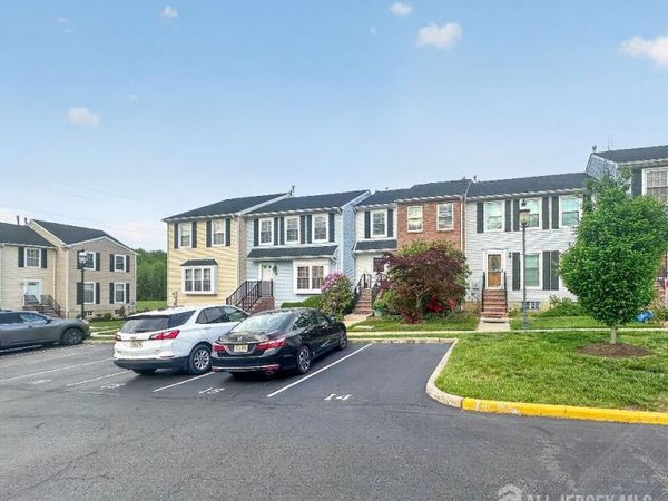 14 Pero Court, Sayreville, NJ 08872