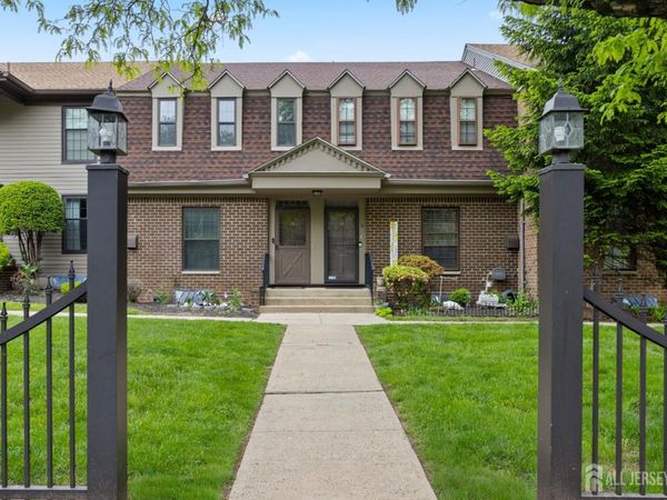 323 Gills Ln Unit #5 H Lane, Iselin, NJ 08830