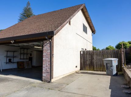2252 S Whitney Blvd, Rocklin, CA 95677 Photo