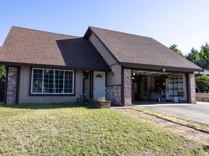2252 S Whitney Blvd, Rocklin, CA 95677 Photo