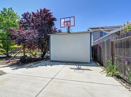2104 Stansfield Dr, Roseville, CA 95747 Photo