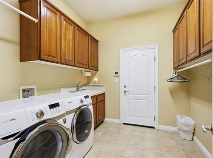 3811 Gibbons Park Way, Carmichael, CA 95608 Photo