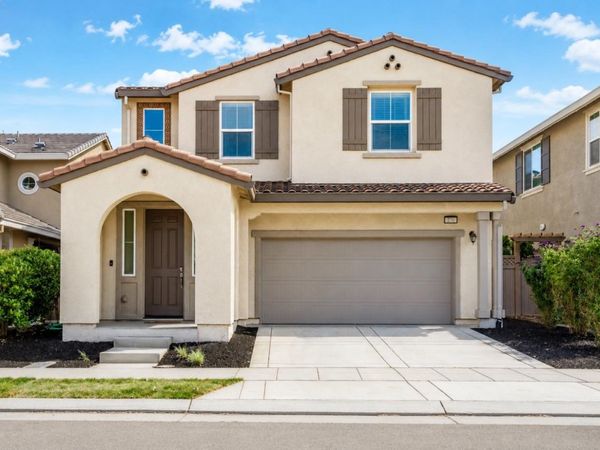 270 E Phelps Dr, Mountain House, CA 95391