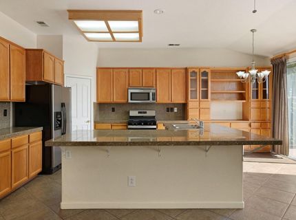 10242 Creek Trail Cir, Stockton, CA 95209 Photo