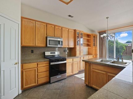 10242 Creek Trail Cir, Stockton, CA 95209 Photo