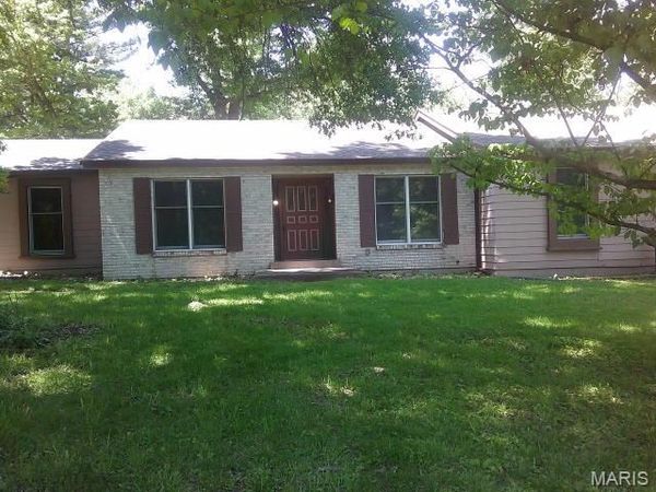 12439 Norma Lane, St Louis, MO 63138