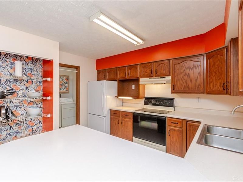 519 Lakengren Drive, Eaton, OH 45320 Photo 13