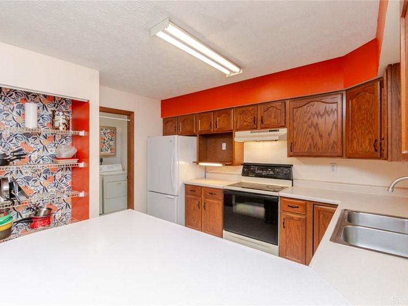 519 Lakengren Drive, Eaton, OH 45320 Photo 14