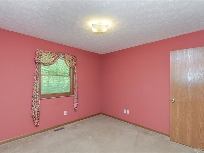 519 Lakengren Drive, Eaton, OH 45320 Photo 20