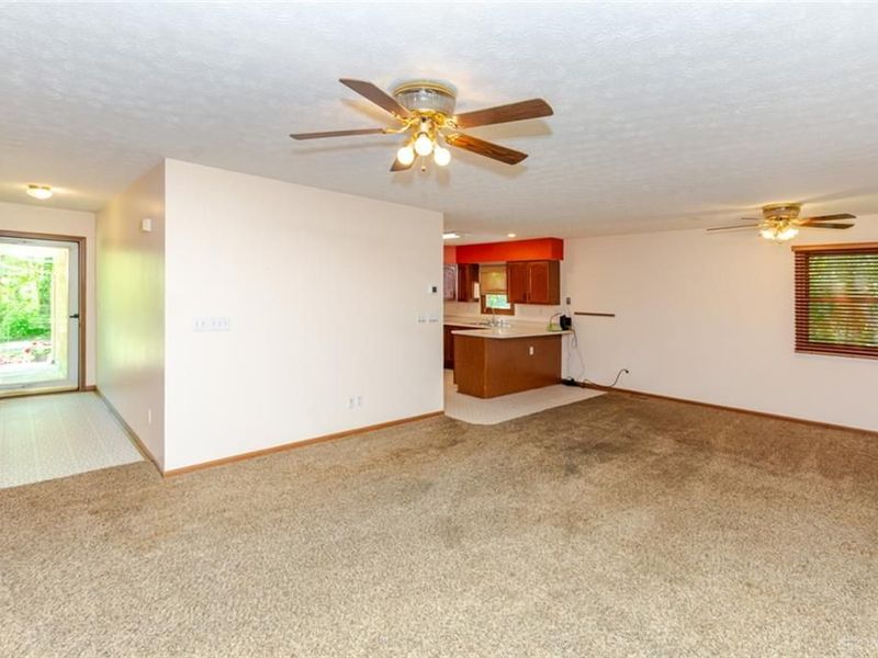 519 Lakengren Drive, Eaton, OH 45320 Photo 4