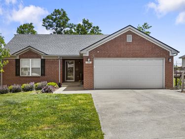 134 Hunter Ridge Drive, Lawrenceburg, KY 40342