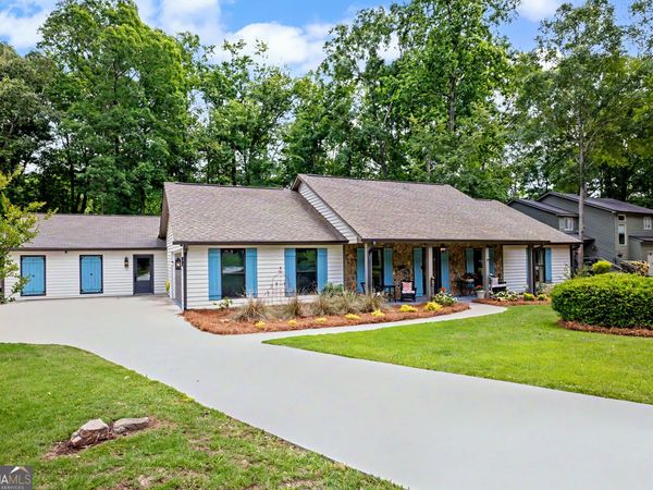 117 Lakeside Drive, Peachtree City, GA 30269