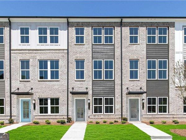 1422 Creekside Circle NW, Atlanta, GA 30318