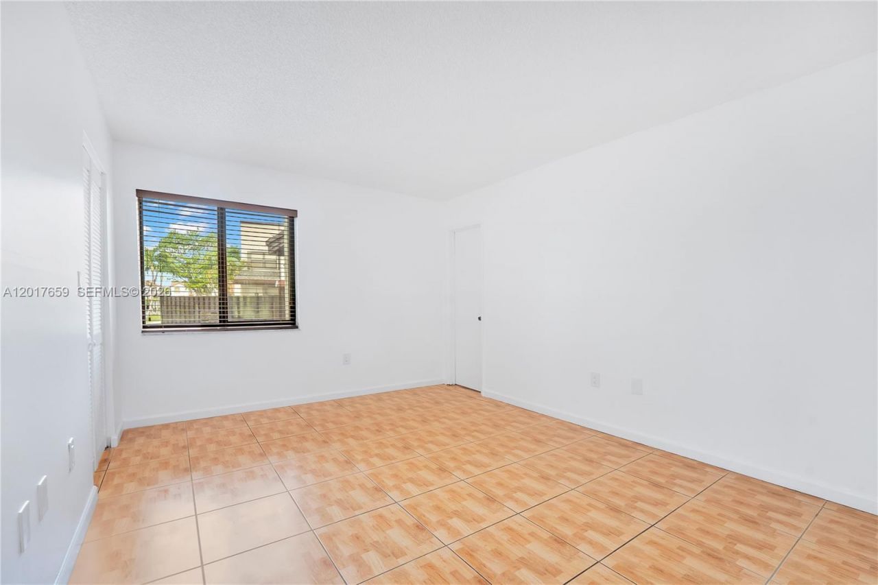 10296 NW 9th St Cir, Unit 103, Miami, FL 33172 Photo
