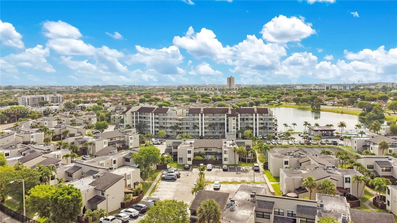 10296 NW 9th St Cir, Unit 103, Miami, FL 33172 Photo
