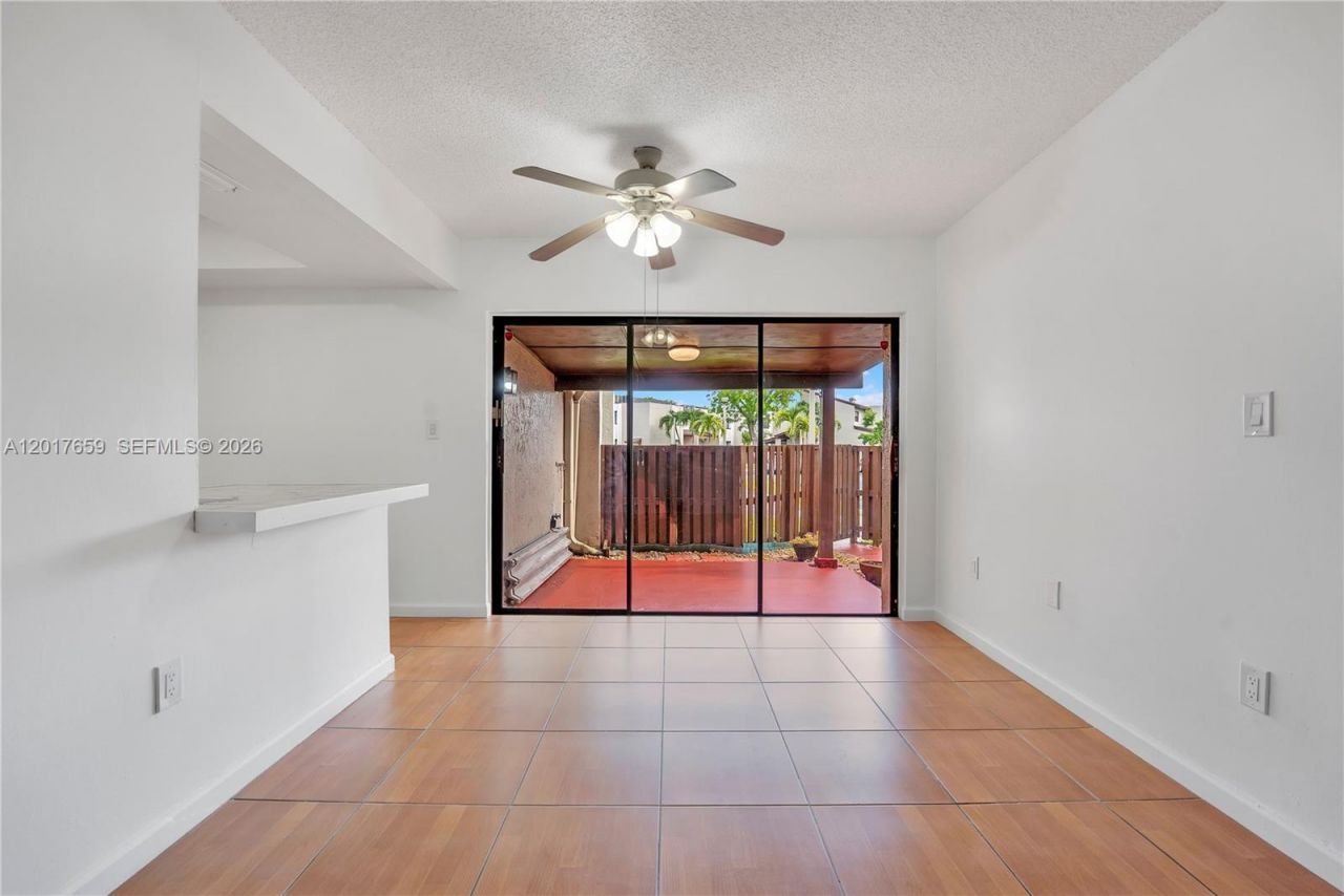 10296 NW 9th St Cir, Unit 103, Miami, FL 33172 Photo