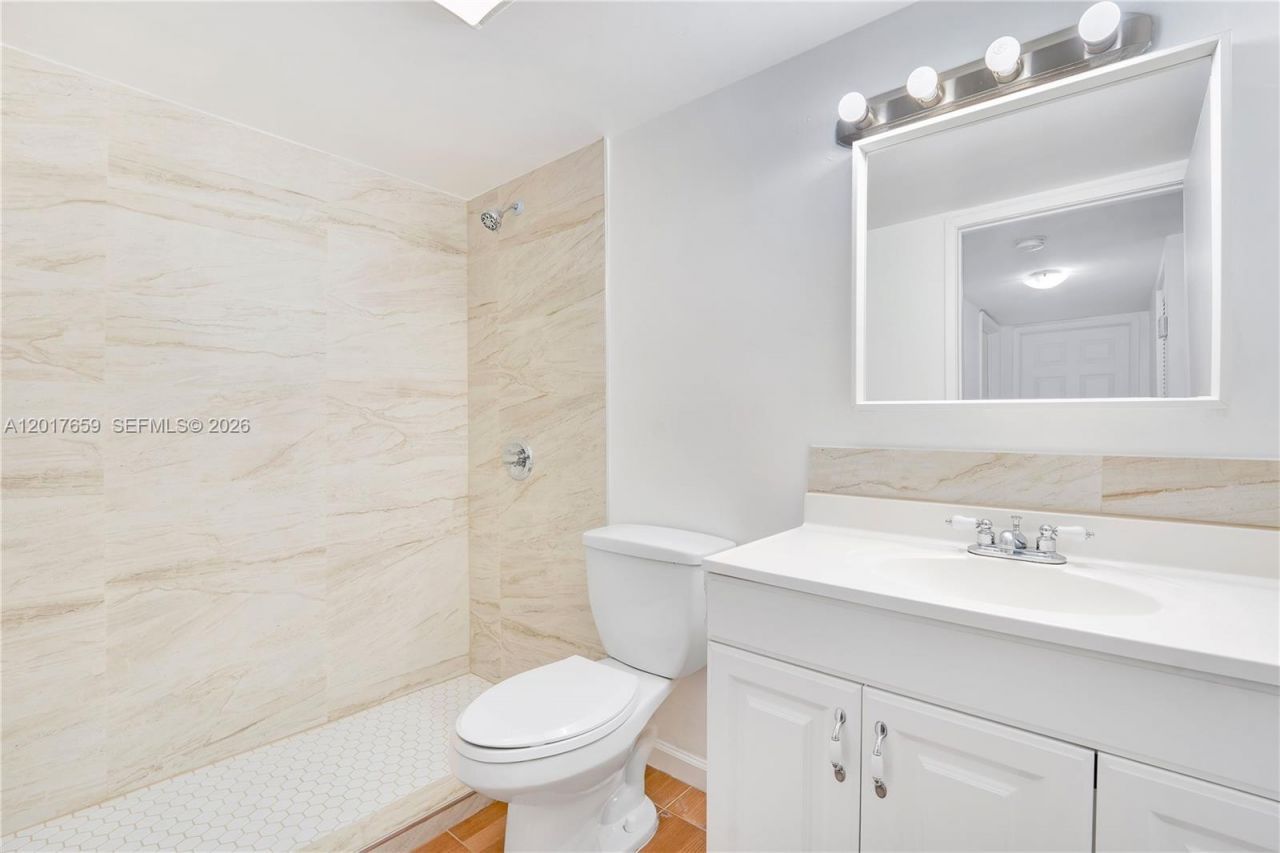 10296 NW 9th St Cir, Unit 103, Miami, FL 33172 Photo