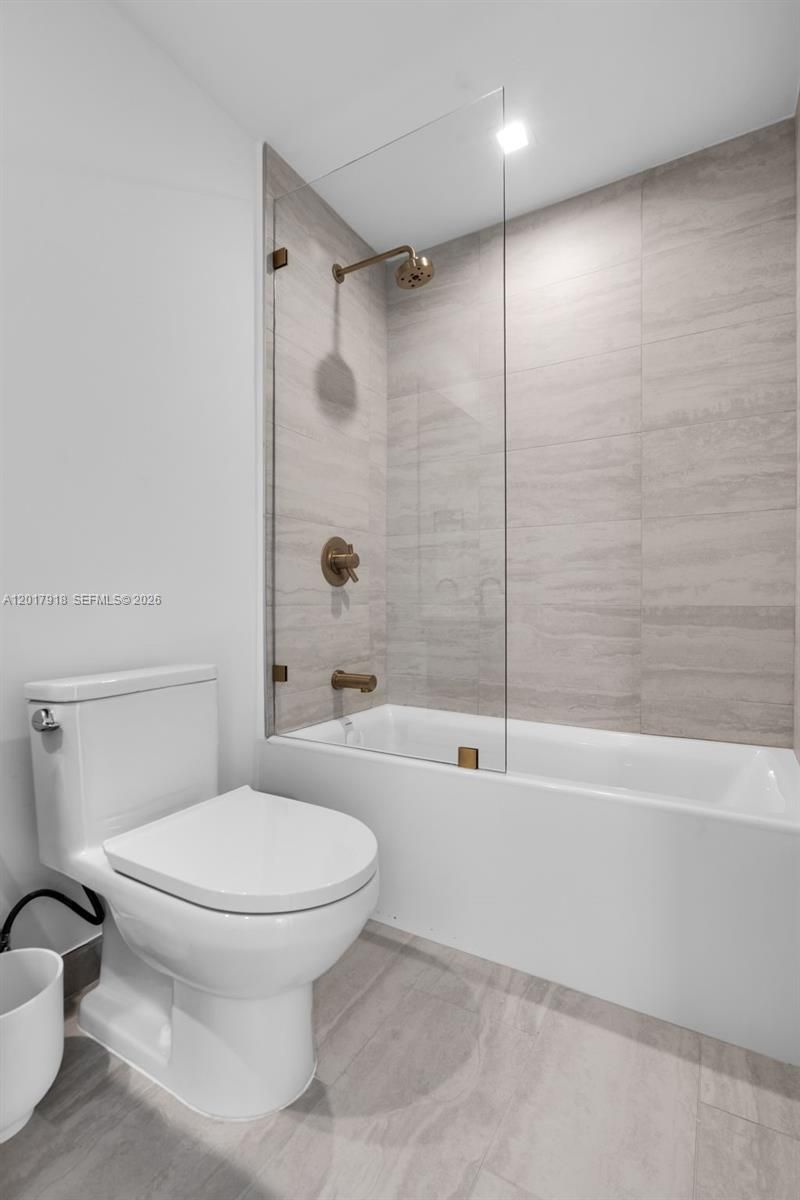 77 SE 5 , Unit 1601, Miami, FL 33131 Photo