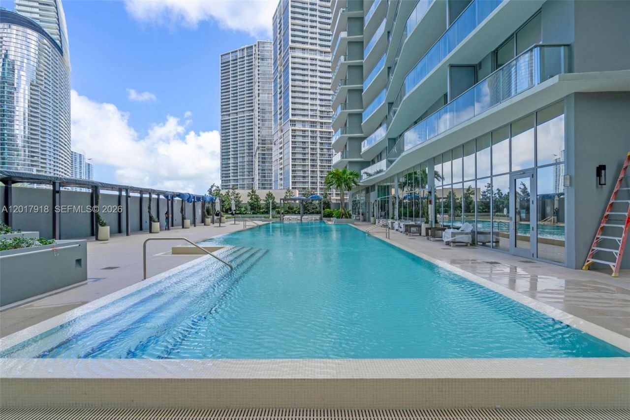 77 SE 5 , Unit 1601, Miami, FL 33131 Photo