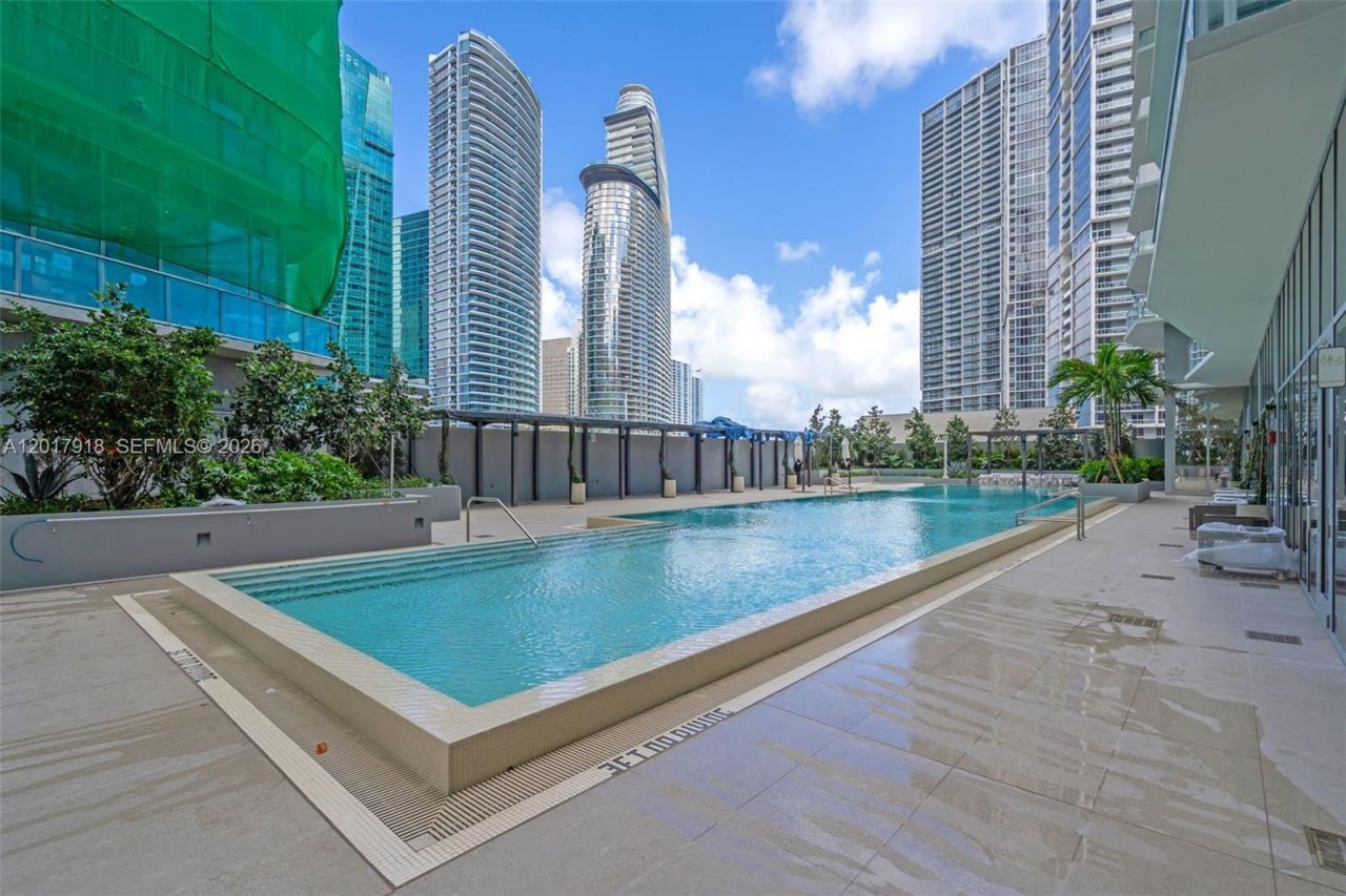 77 SE 5 , Unit 1601, Miami, FL 33131 Photo