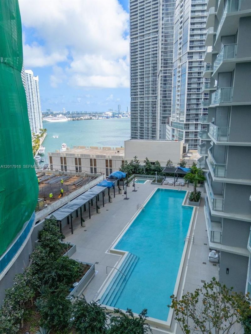 77 SE 5 , Unit 1601, Miami, FL 33131 Photo