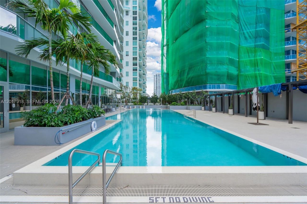 77 SE 5 , Unit 1601, Miami, FL 33131 Photo