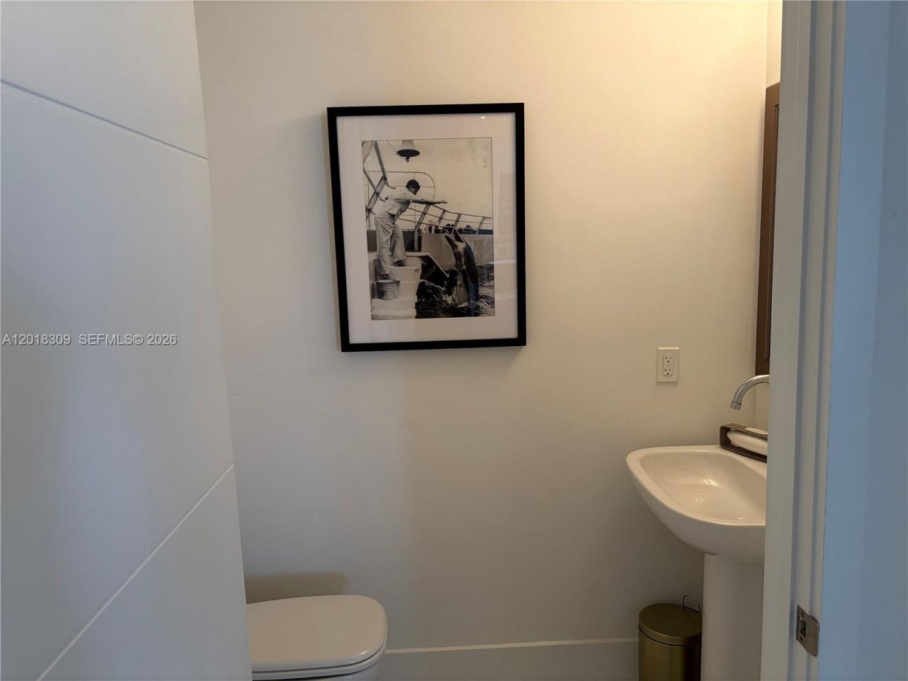 301 Altara Ave, Unit 413, Coral Gables, FL 33146 Photo