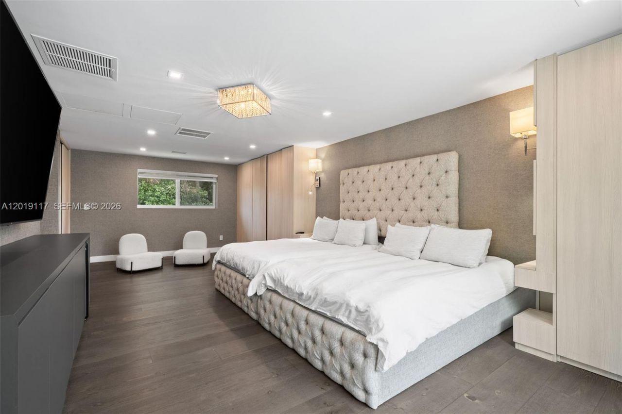 3748 Prairie Ave, Miami Beach, FL 33140 Photo