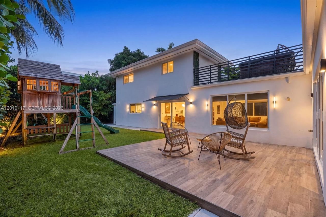 3748 Prairie Ave, Miami Beach, FL 33140 Photo